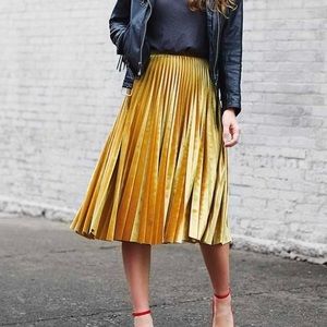 Top Shop Size 4 Women's Pleated Metallic Gold Half Long Skirt Crinkle